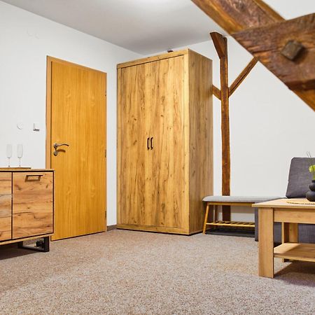 Hotel A Restaurace Ruze Podborany Zewnętrze zdjęcie